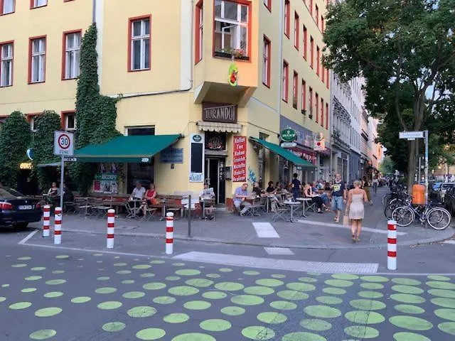 S31 - Room 22 Apartment Bergmannstrasse Front Berlin